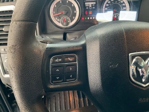 Used 2019 RAM 1500 Classic SLT image 9