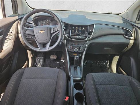 Used 2019 Chevrolet Trax LS w/ LPO, Protection Package FWD image 16