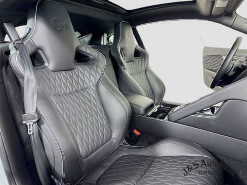 Used 2017 Jaguar F-TYPE SVR image 36