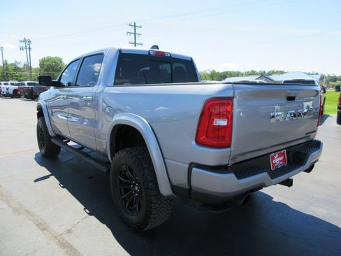 Used 2025 RAM 1500 Big Horn AWD/4WD image 8
