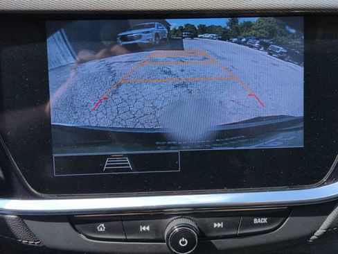 Used 2023 Buick Encore GX Preferred w/ Cold Weather Comfort Package FWD image 17