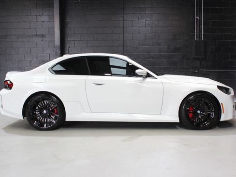 Used 2024 BMW M2 w/ Lighting Package image 17