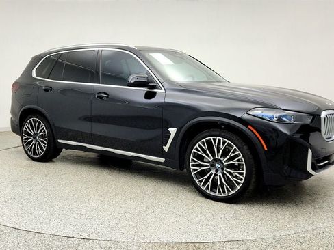 Used 2025 BMW X5 xDrive40i w/ Executive Package AWD/4WD image 3