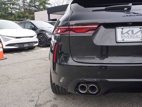 Used 2022 Jaguar F-PACE SVR AWD/4WD image 19