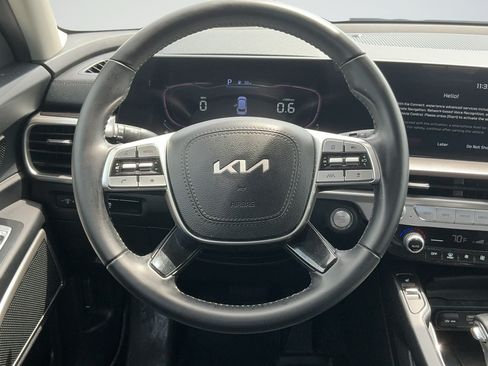Used 2023 Kia Telluride S w/ S Sunroof Package FWD image 9