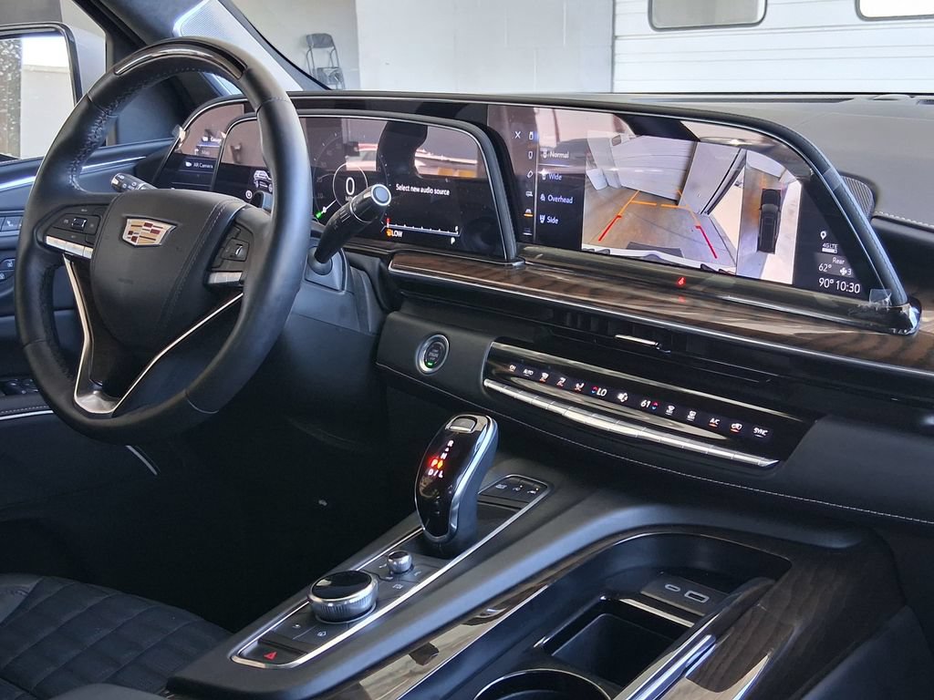 Used 2024 Cadillac Escalade Sport Platinum RWD image 16