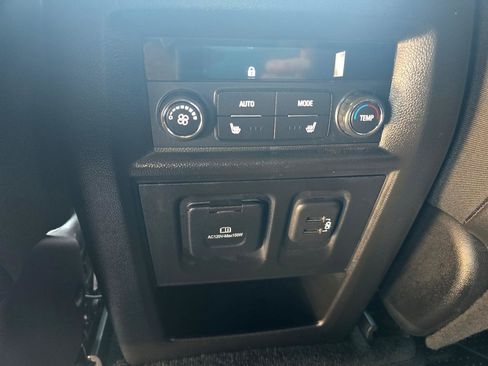 Used 2023 Chevrolet Traverse High Country w/ LPO, Floor Liner Package AWD/4WD image 18