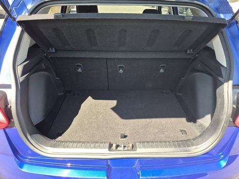 Used 2025 Hyundai Venue SEL FWD image 29