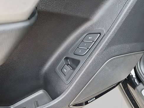 Used 2023 Audi Q3 2.0T Premium Plus w/ Premium Plus Package image 30