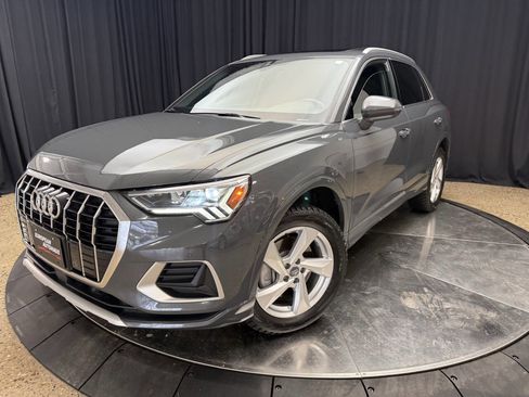 Used 2020 Audi Q3 2.0T Premium Plus w/ Premium Plus Package image 2