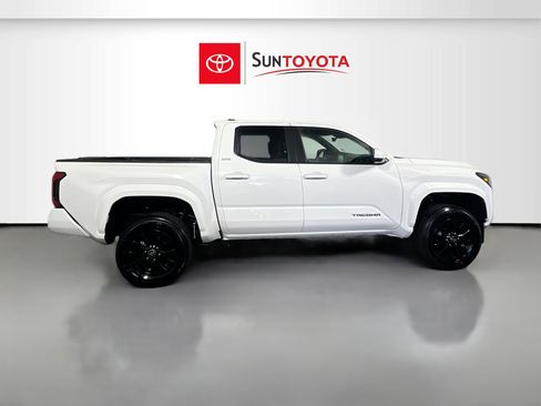 Used 2025 Toyota Tacoma SR5 image 2