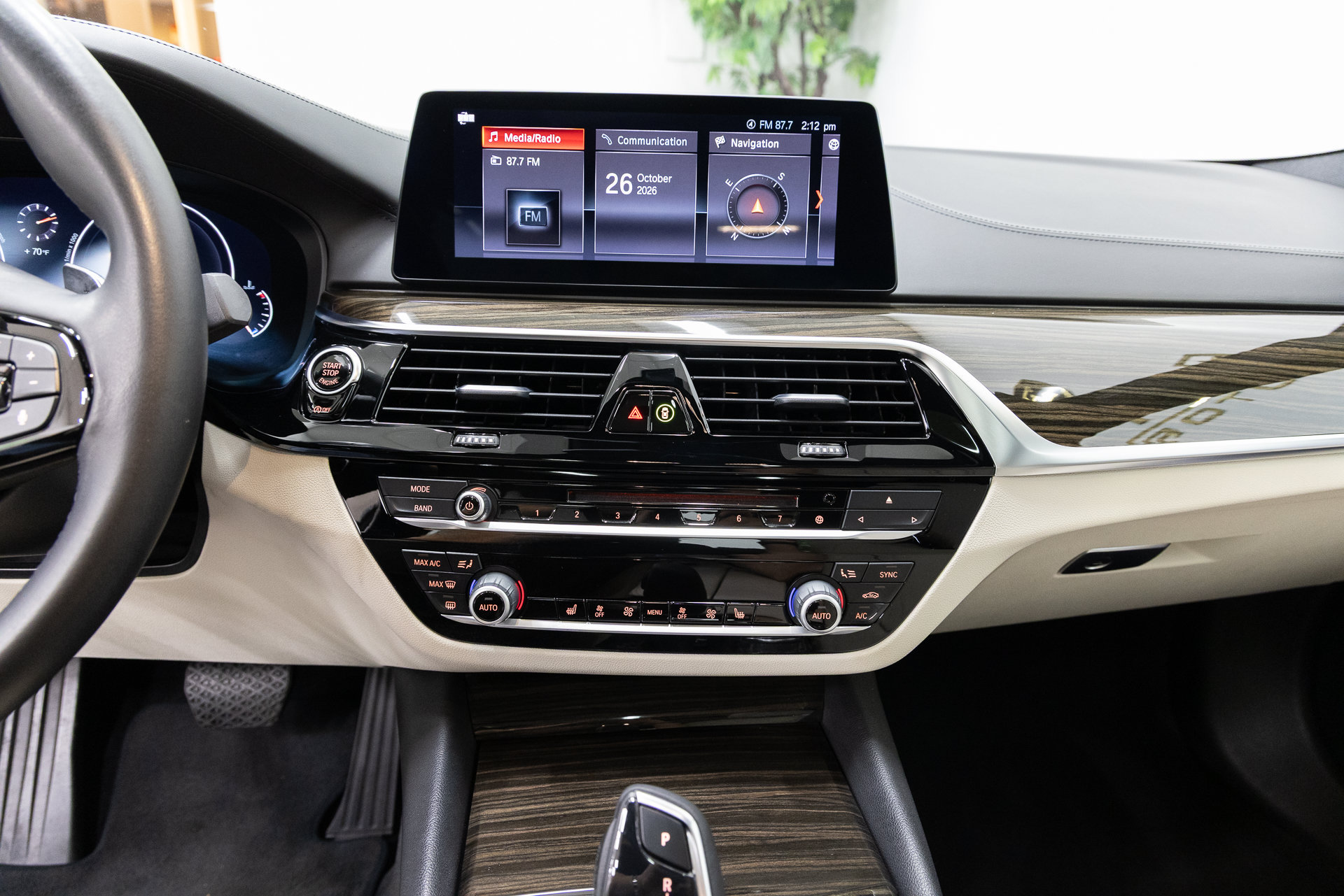 Used 2019 BMW 540i w/ Premium Package RWD image 17