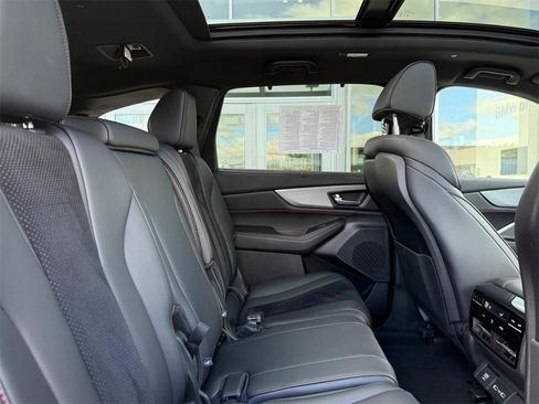 Used 2022 Acura MDX A-Spec image 10