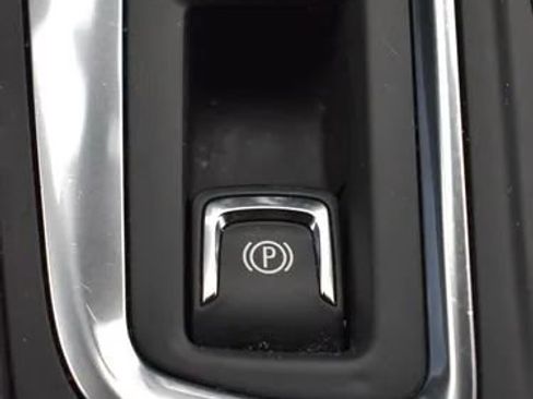 Used 2024 Chevrolet Equinox LT image 34