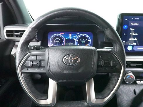 Used 2025 Toyota Tacoma TRD Off-Road image 11