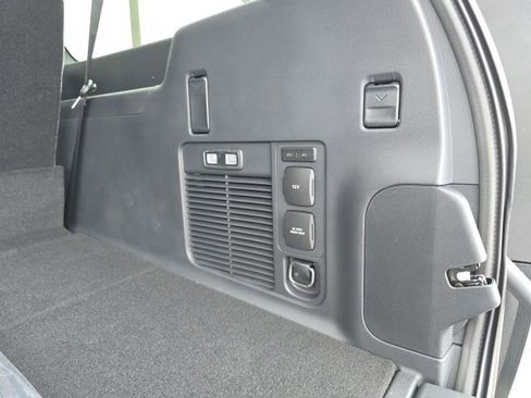 New 2025 Ford Expedition Max Platinum w/ Driver's Package image 19