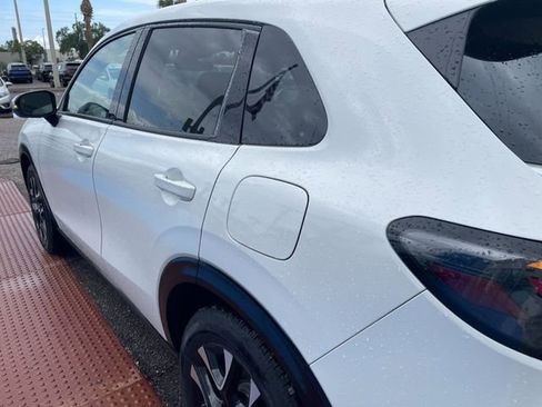 Used 2026 Honda HR-V EX-L image 8