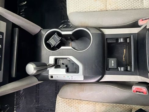 Used 2012 Toyota Camry LE image 28