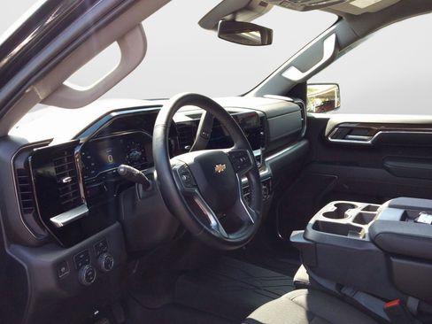 Used 2023 Chevrolet Silverado 1500 LT image 5