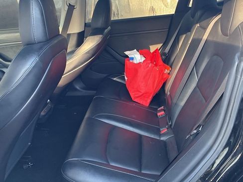 Used 2019 Tesla Model 3 Standard Range Plus image 14