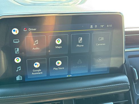 Used 2022 Chevrolet Suburban Z71 AWD/4WD image 17