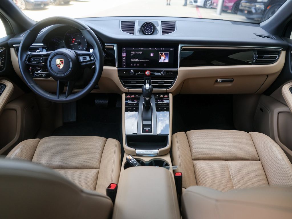 Certified 2026 Porsche Macan AWD/4WD image 70