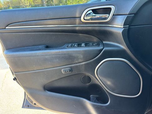 Used 2014 Jeep Grand Cherokee Summit image 6