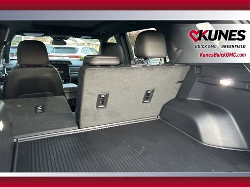 New 2026 GMC Terrain Elevation w/ Elevation Premium Package image 37