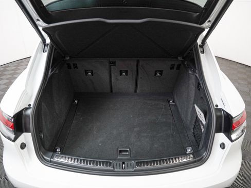 Certified 2025 Porsche Macan S image 26