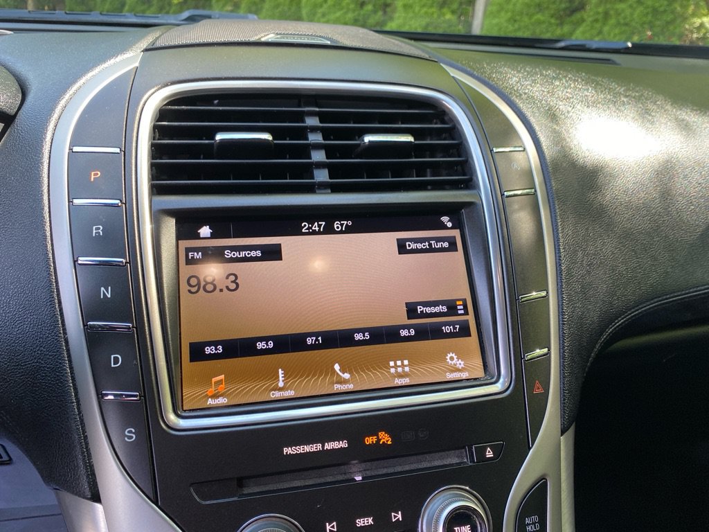 Used 2019 Lincoln Nautilus Premier AWD/4WD image 13