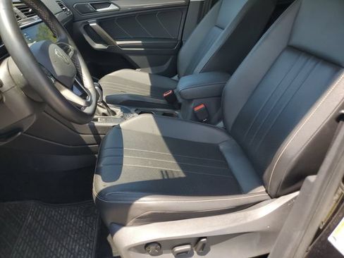 Used 2022 Volkswagen Tiguan SE AWD/4WD image 14