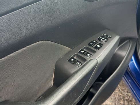 Used 2019 Hyundai Accent SE image 14