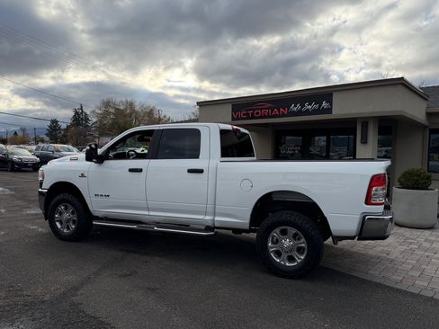 Used 2024 RAM 2500 Big Horn w/ Off Road Package image 3