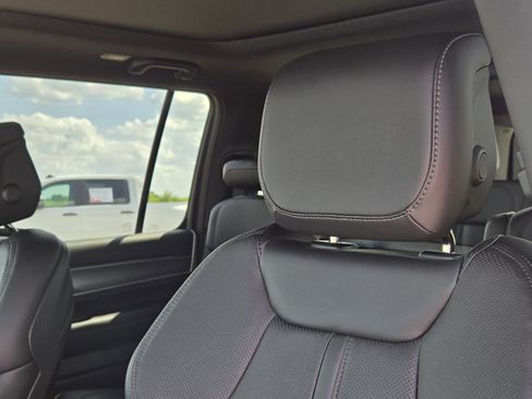 New 2026 Jeep Grand Wagoneer L 4WD image 16