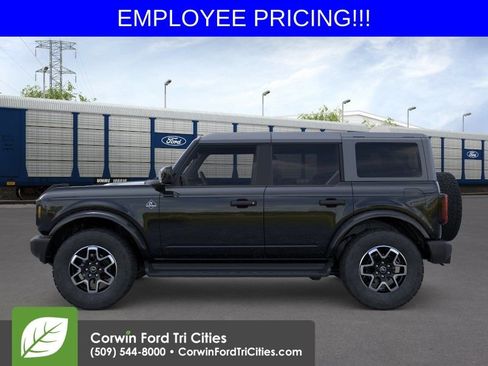 New 2026 Ford Bronco Outer Banks AWD/4WD image 4