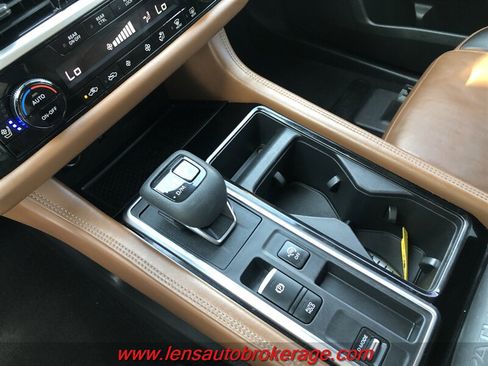 Used 2022 Nissan Pathfinder Platinum w/ Cargo Package FWD image 14