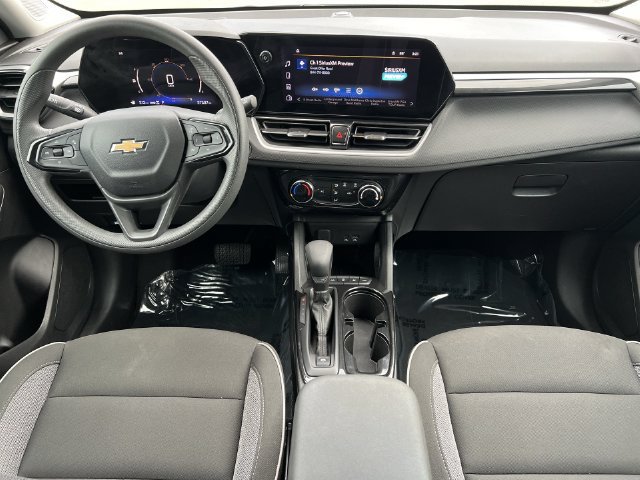 Used 2025 Chevrolet TrailBlazer LT AWD/4WD image 17