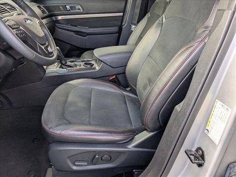 Used 2019 Ford Explorer XLT w/ Equipment Group 202A image 15