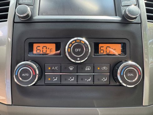 Used 2015 Nissan Frontier SL AWD/4WD image 21