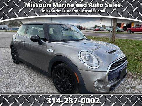Used 2017 MINI Cooper S FWD image 1