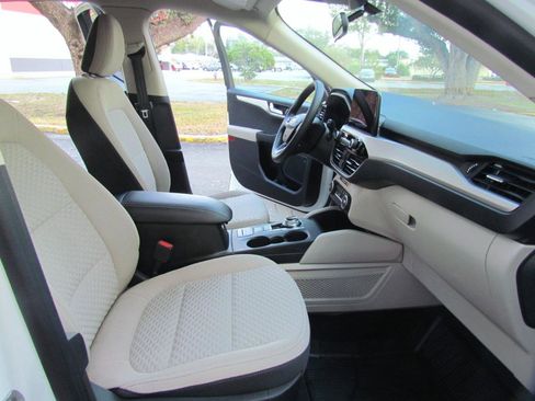 Used 2020 Ford Escape SE FWD image 21