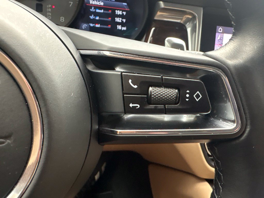 Certified 2023 Porsche Macan S AWD/4WD image 38