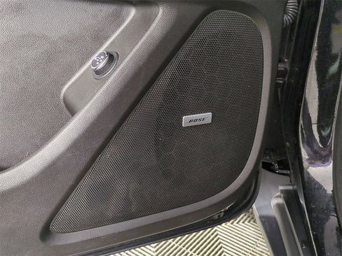 Used 2023 Chevrolet Traverse RS image 24