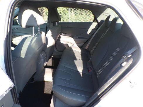 Certified 2025 Hyundai Elantra Sport FWD image 16