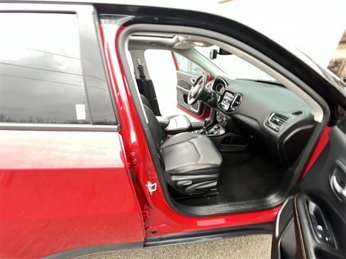 Used 2020 Jeep Compass Limited image 24