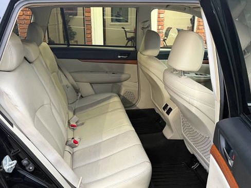 Used 2013 Subaru Outback 2.5i Limited image 12