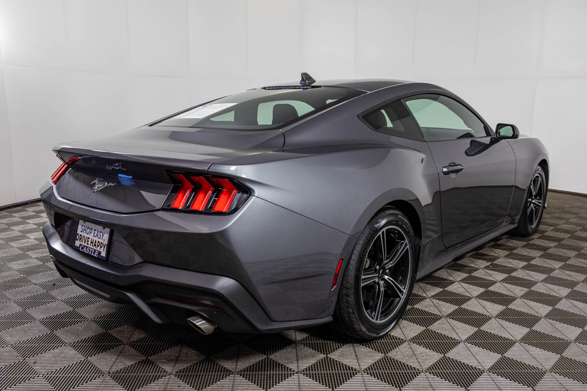 Used 2025 Ford Mustang Coupe RWD image 13