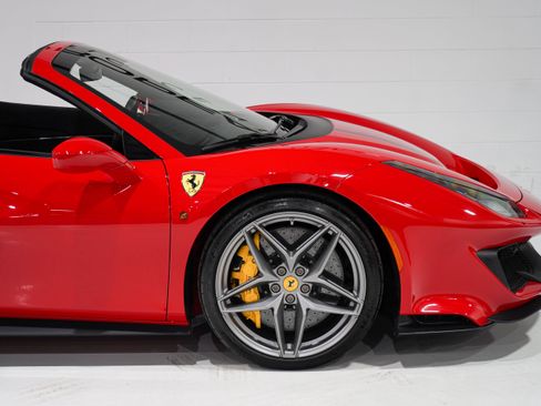 Used 2020 Ferrari 488 Pista Spider RWD image 22