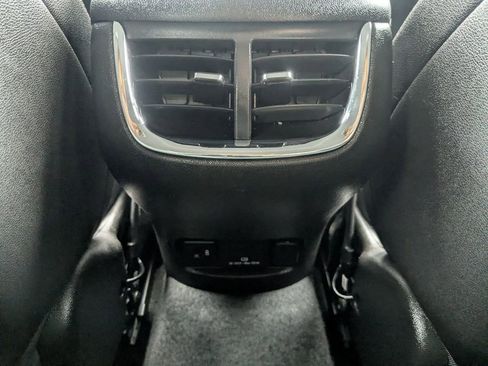 Used 2024 Chevrolet Malibu LT image 17