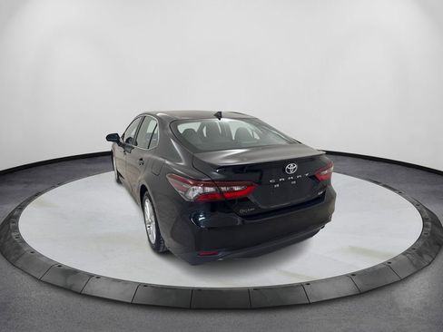 Used 2022 Toyota Camry LE FWD image 7